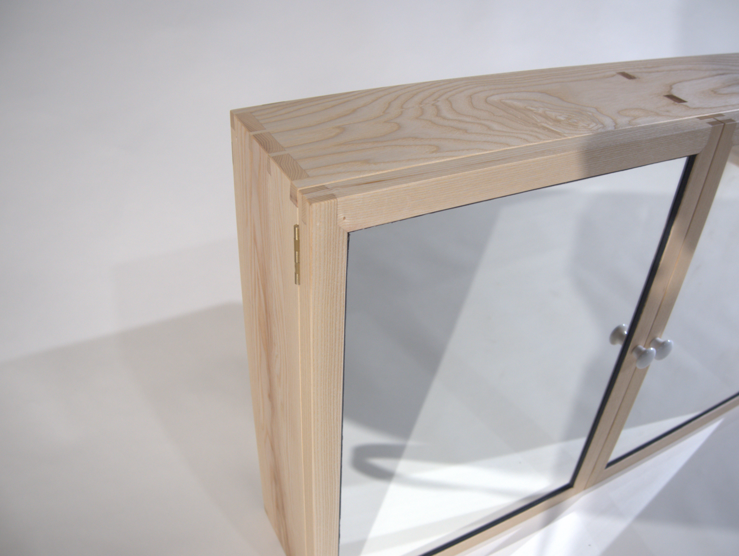 Spiegelschrank "Joinery" in Esche