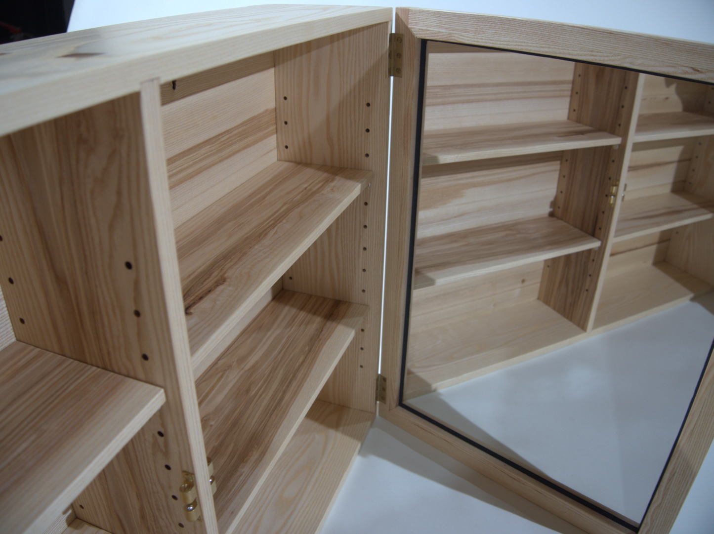 Spiegelschrank "Joinery" in Esche
